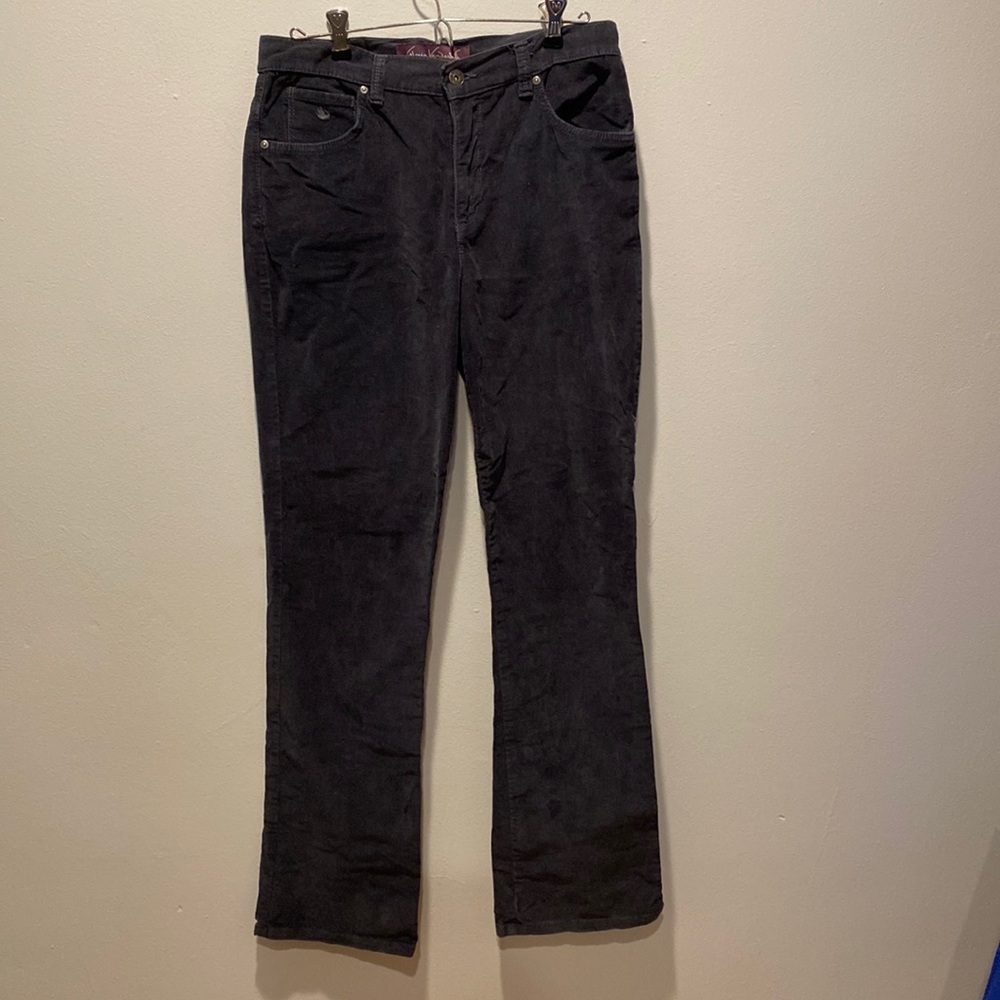 Gloria Vanderbilt Corduroys Size 8